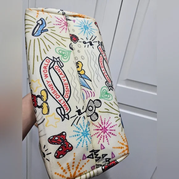 DOONEY & BOURKE Disney Sketch Mickey Mouse Tote Bag - Disney Parks - Picture 5 of 15